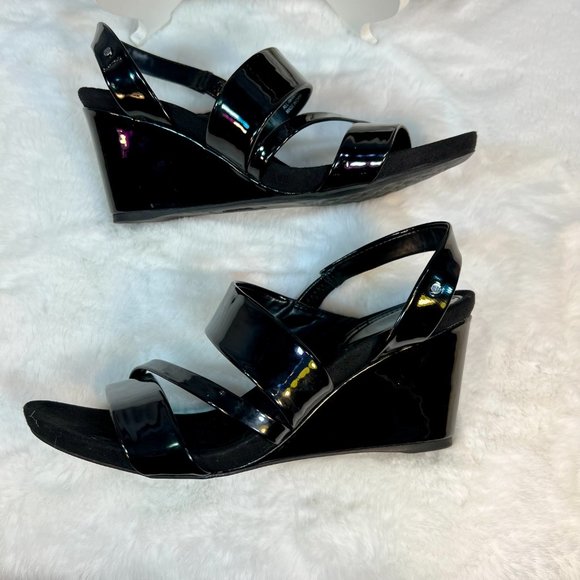 Jones New York Patent Leather Wedge Sandals, Size 8 - Picture 4 of 8